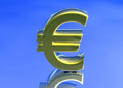 stock-footage-spinning-gold-eu-euro-money-symbol-on-sky-reflective-background